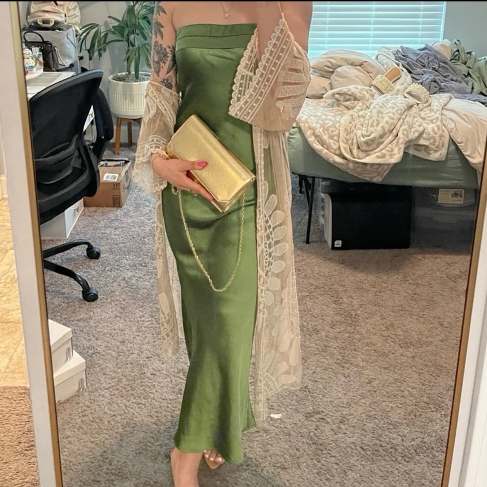 Hello Molly Green Satin Strapless Maxi Dress – Size Small